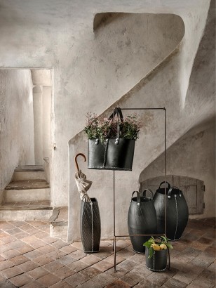 3 CACHES POTS DROITS · Pneu recyclé