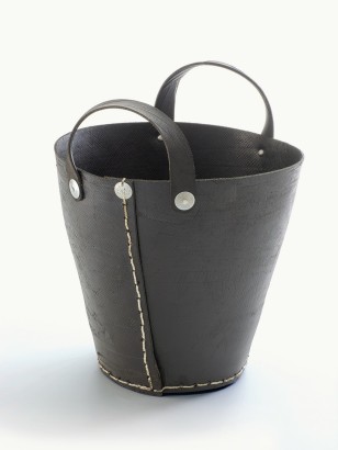 SMALL COUNTRY TOTE BAG · Recycled Tire