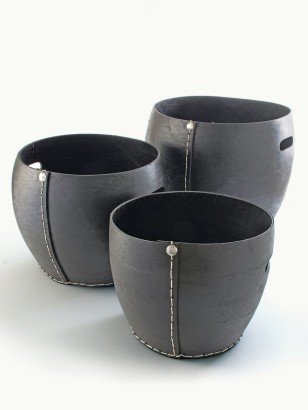 3 MODERN JARS · Recycled tire