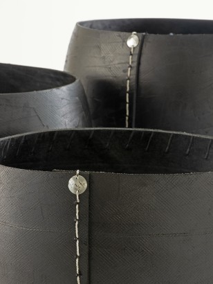 3 MODERN JARS · Recycled tire