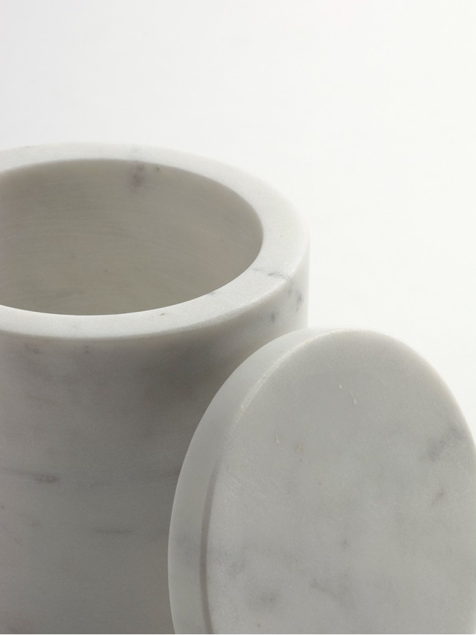 COTTON BOX · White marble