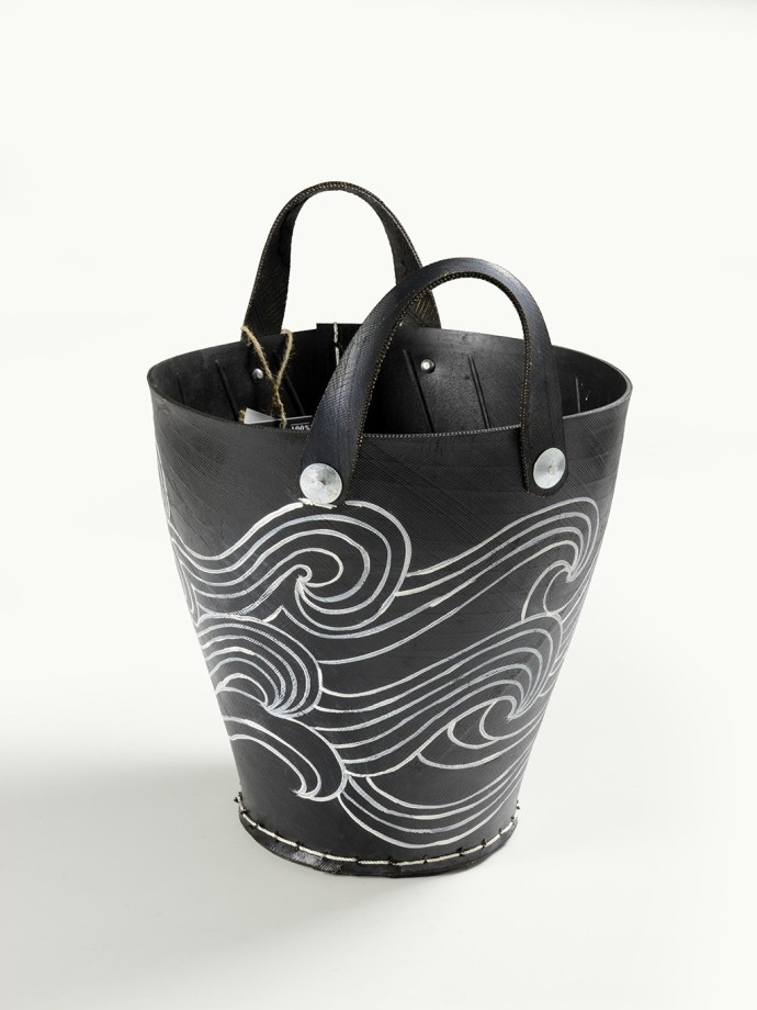 RECYCLED TIRE SHOPPING BAG DESIGN