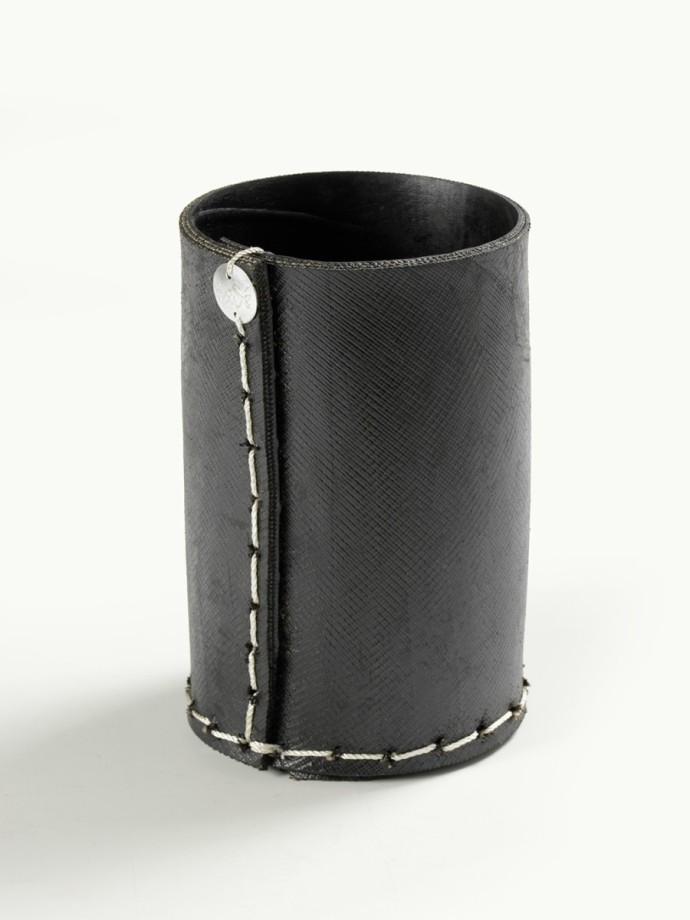 RECYCLED TIRE CUTLERY HOLDER