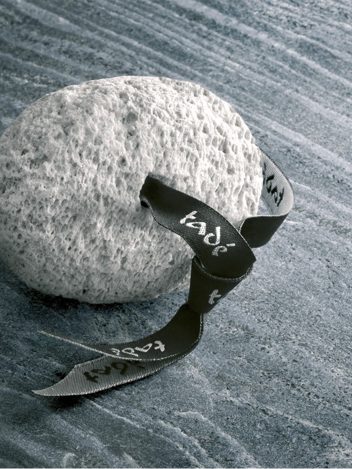 WHITE PUMICE STONE · Tadé