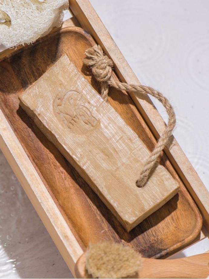 SAVON D'ALEP TRANCHE · Tadé Home