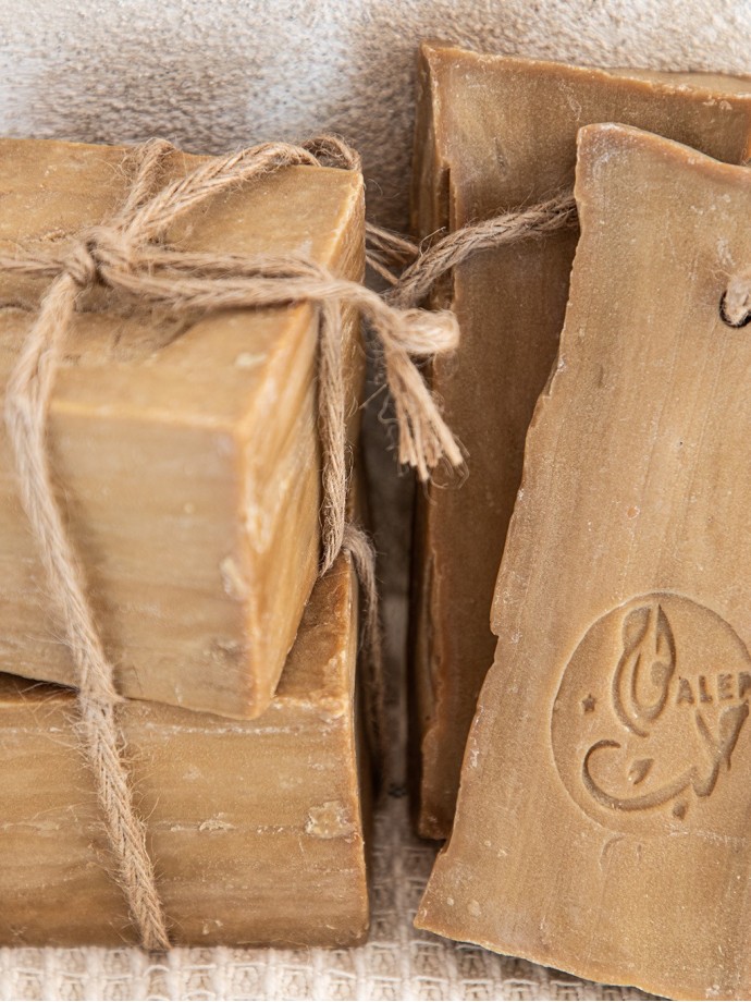 SAVON D'ALEP TRANCHE · Tadé Home