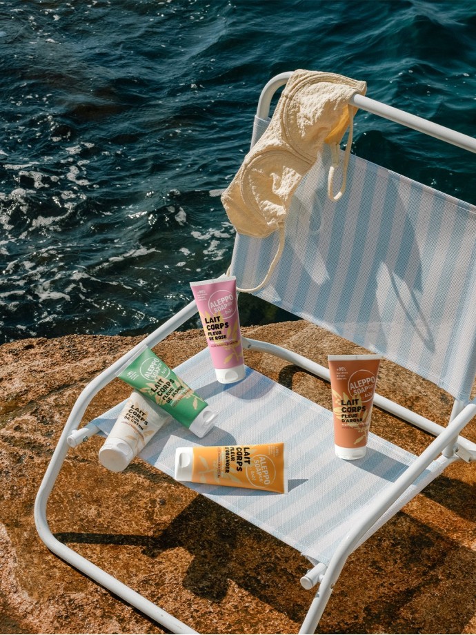 Body Milk Spicy Flower - Natural moisturizer, nourishes and softens dry skin thanks to organic shea butter and vegetable oils.