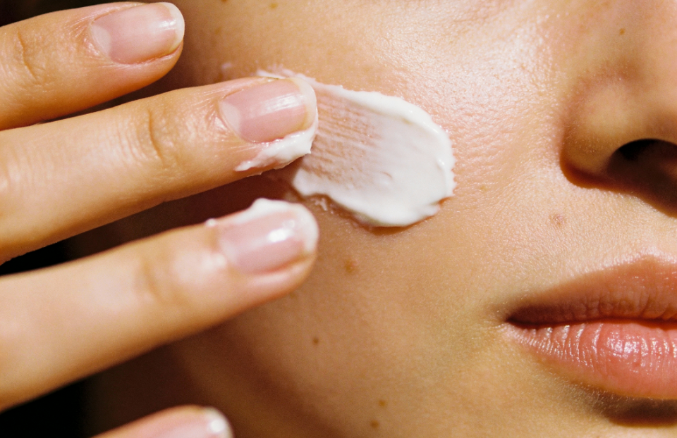 Soins du visage naturels pour nettoyer et hydrater | Tadé